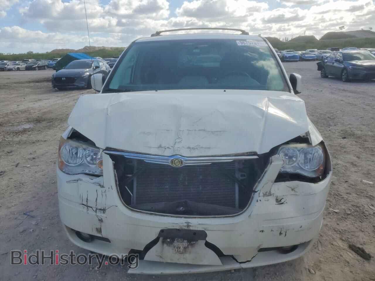 2010 CHRYSLER MINIVAN - VIN: 2A4RR5D19AR166466 - Фото 5
