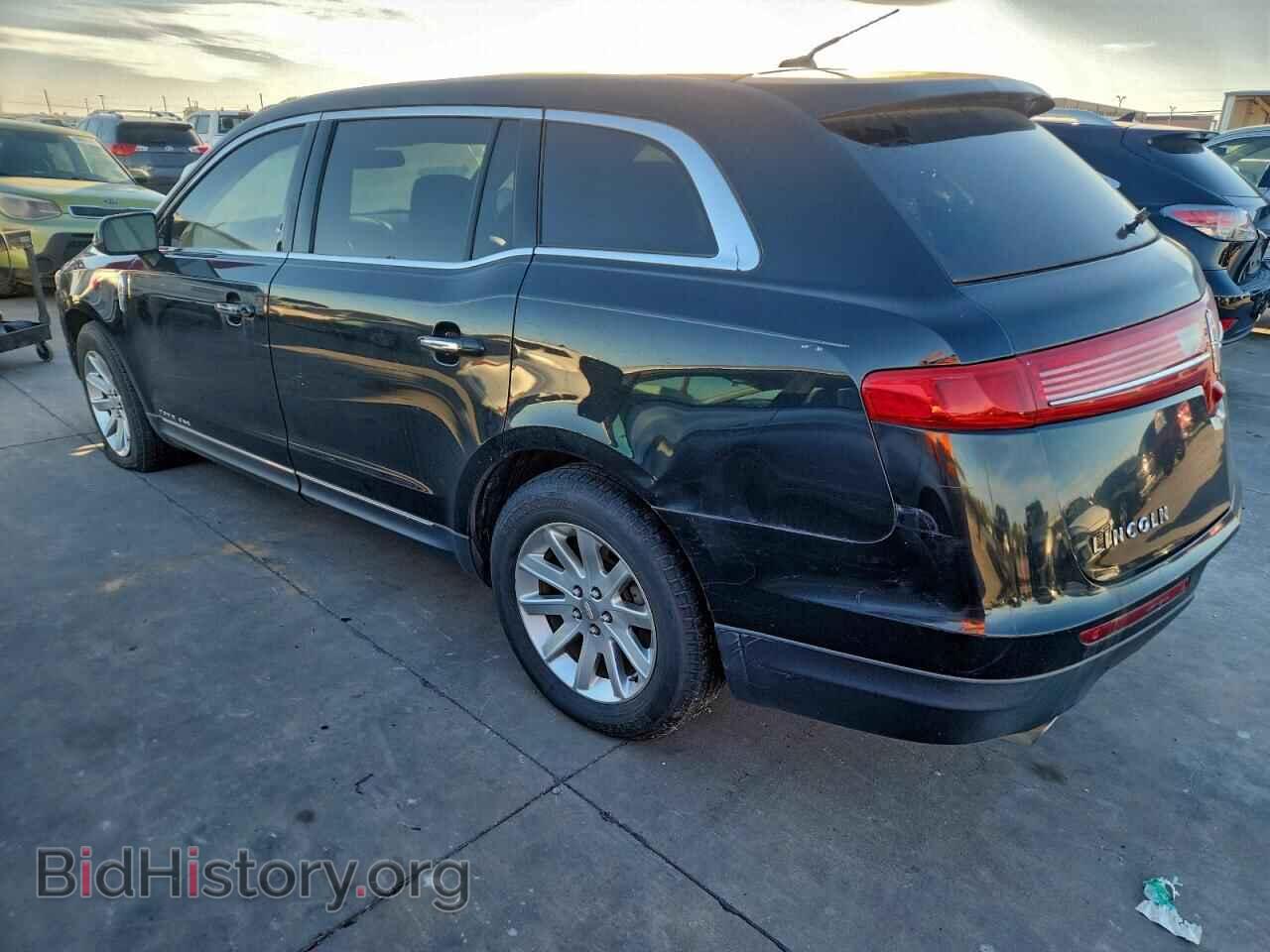 2015 LINCOLN MKT - VIN: 2LMHJ5NK0FBL02936 - Photo 2