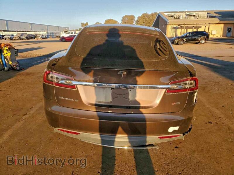 2013 Tesla MODEL S (VIN 5YJSA1CP1DFP28387) — фото 6 из 14