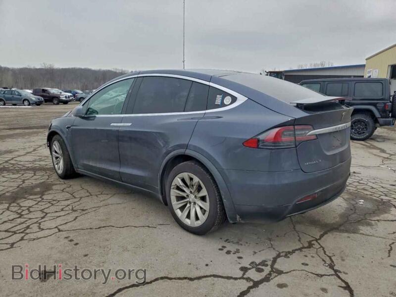 2018 Tesla MODEL X (VIN 5YJXCBE28JF104055) — фото 2 из 14