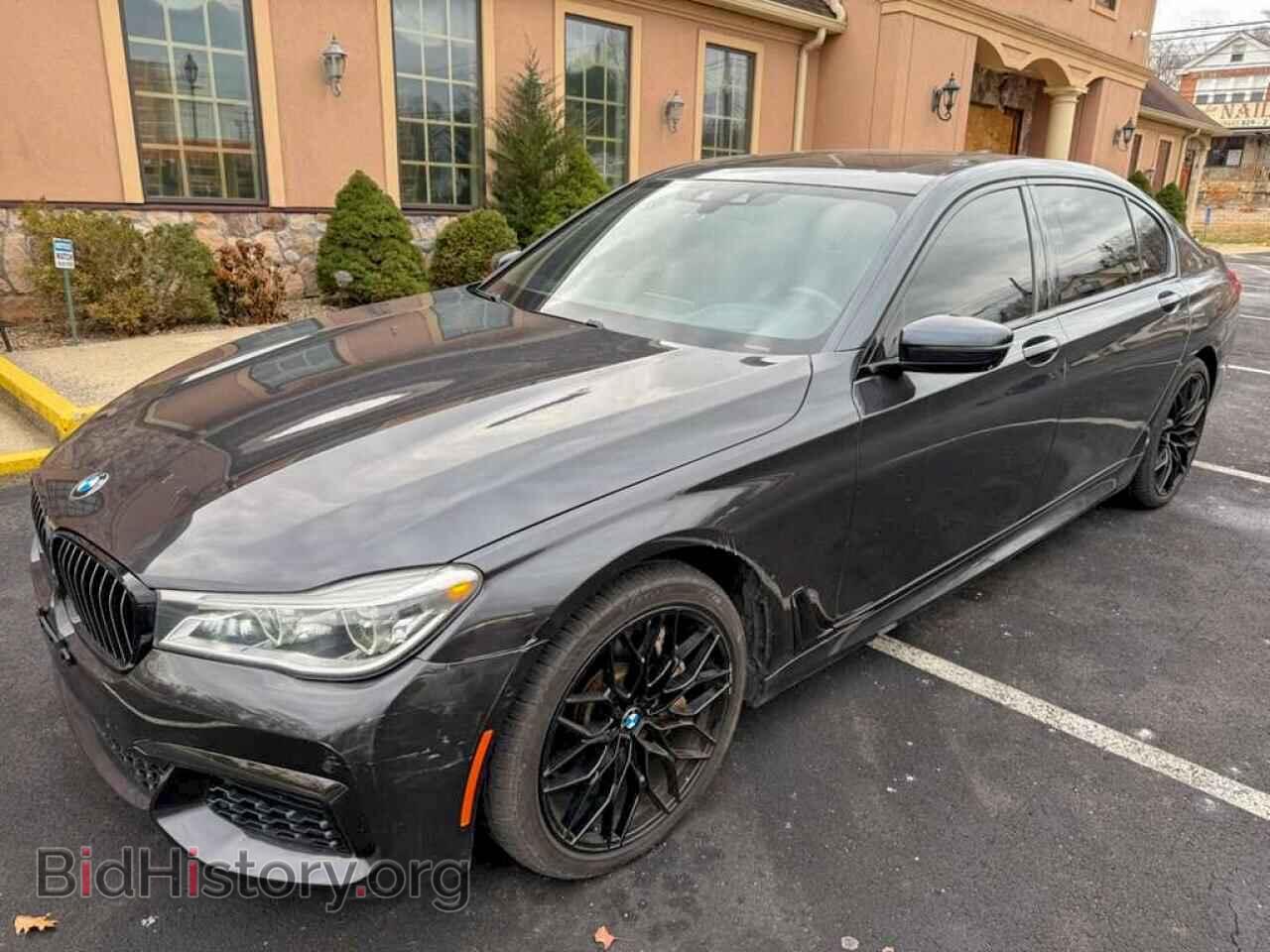 Фотография WBA7F2C50HG421538 - BMW 7 SERIES 2017