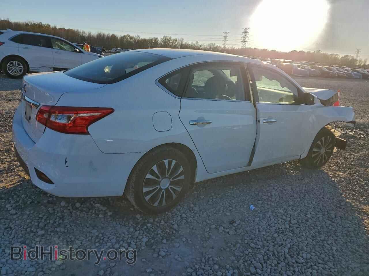 2019 NISSAN SENTRA - VIN: 3N1AB7AP0KY384652 - Фото 3