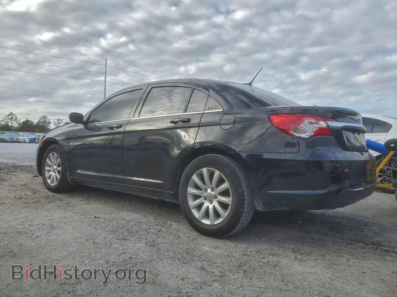 2013 CHRYSLER 200 - VIN: 1C3CCBBBXDN633472 - Фото 2