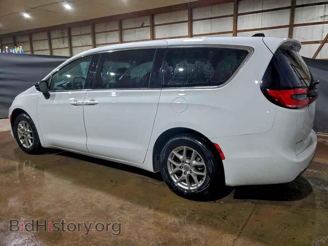 2024 CHRYSLER PACIFICA - VIN: 2C4RC1BGXRR182243 - Фото 2