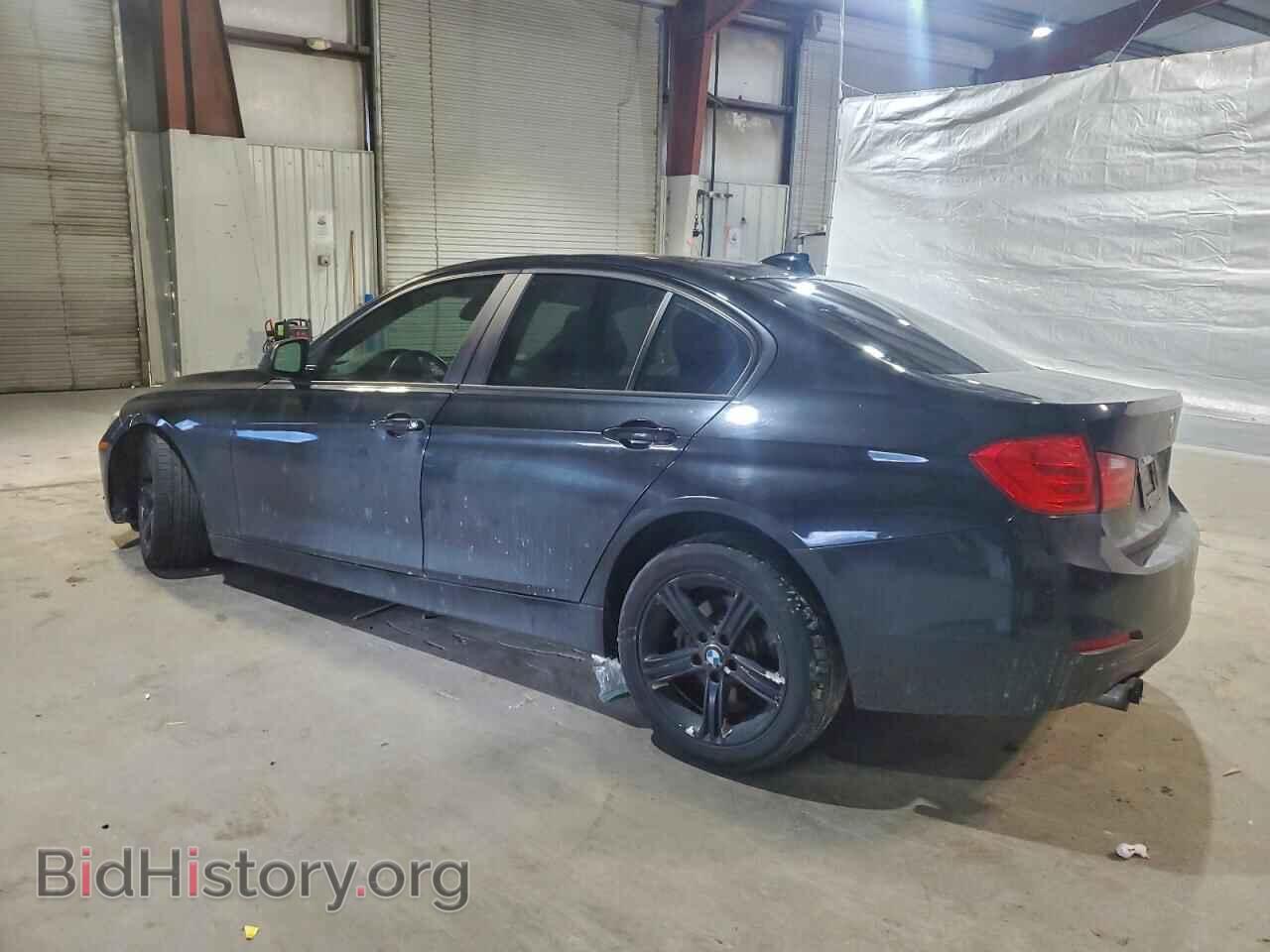 2013 BMW 328 - VIN: WBA3B5C54DF592868 - Фото 2