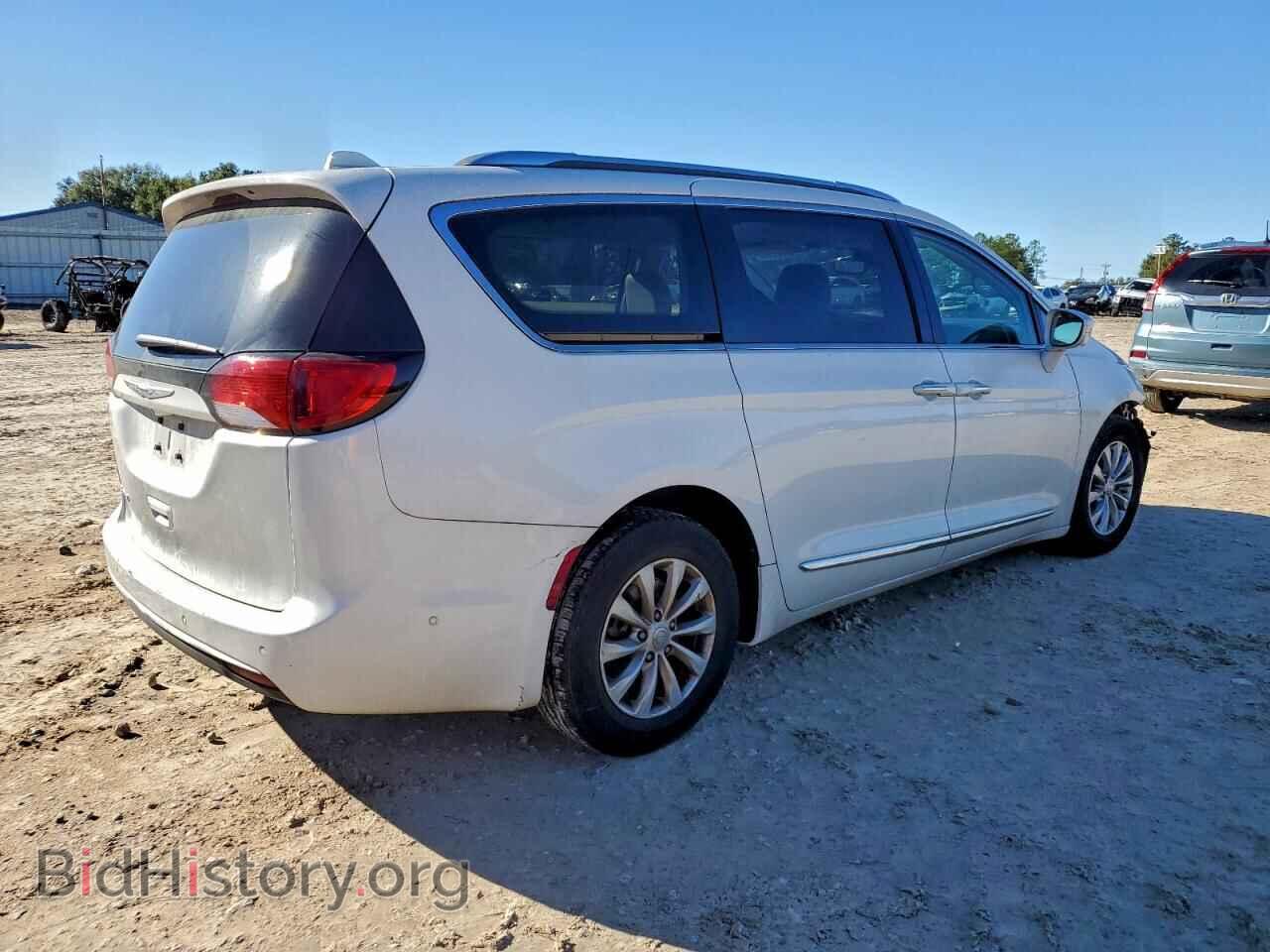 2018 CHRYSLER PACIFICA - VIN: 2C4RC1BG0JR132116 - Фото 3