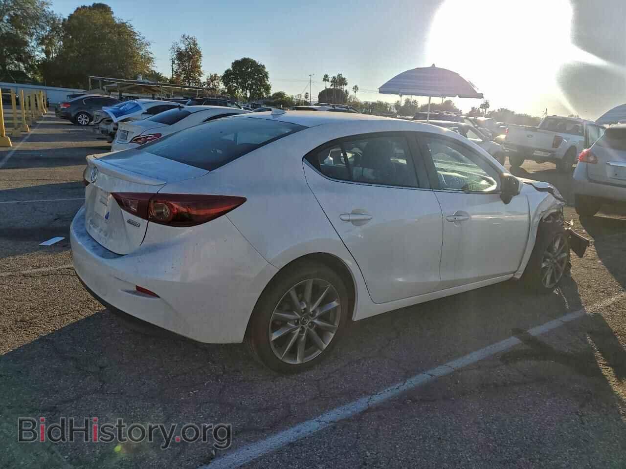 2018 MAZDA 3 - VIN: 3MZBN1W32JM173855 - Фото 3
