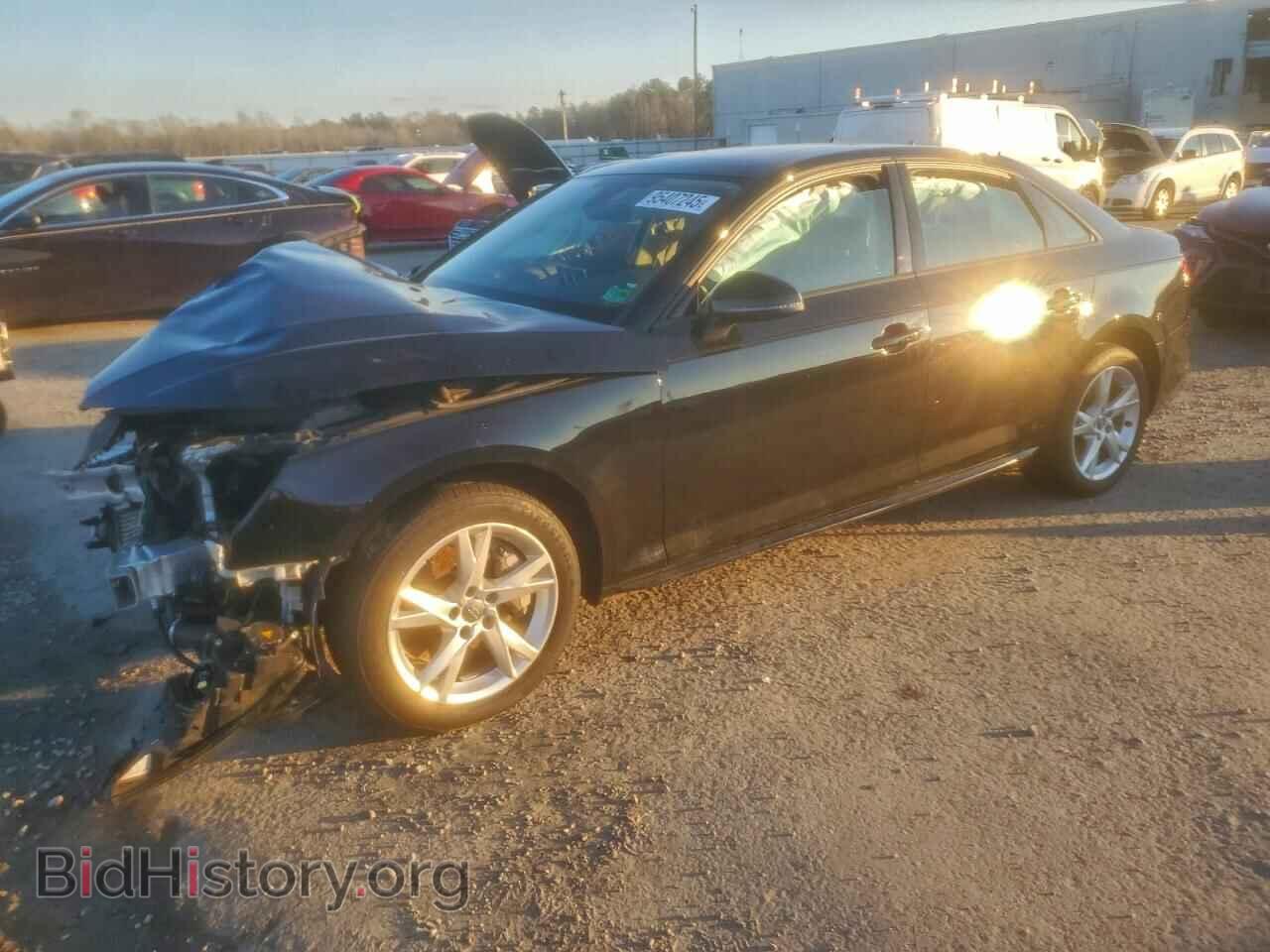 Photo WAUDNAF44JA218261 - AUDI A4 2018