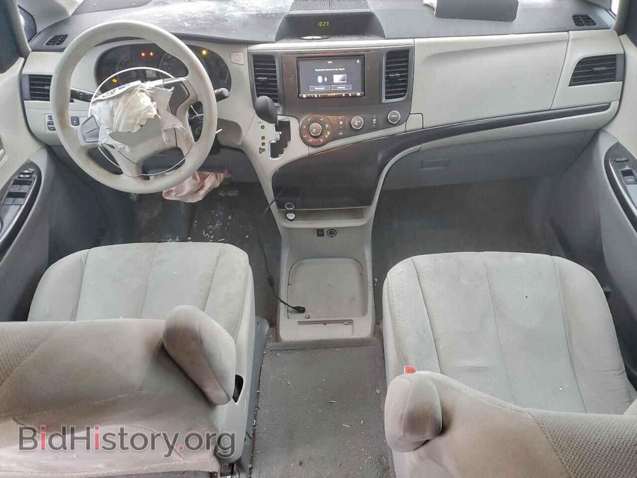 2011 TOYOTA All Models - VIN: 5TDZK3DC3BS144147 - Фото 8