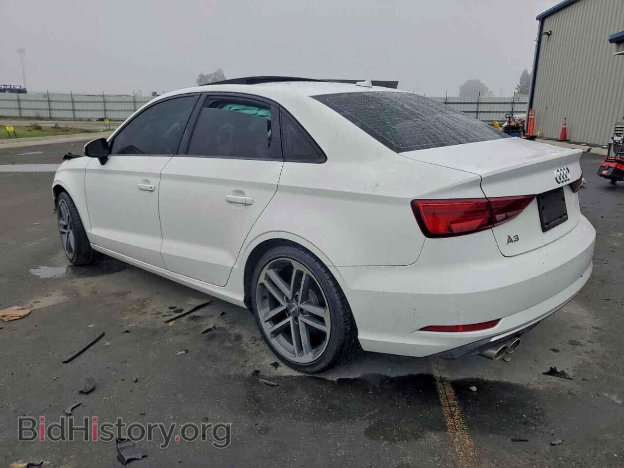 2018 AUDI A3 - VIN: WAUAUGFFXJ1022058 - Фото 2