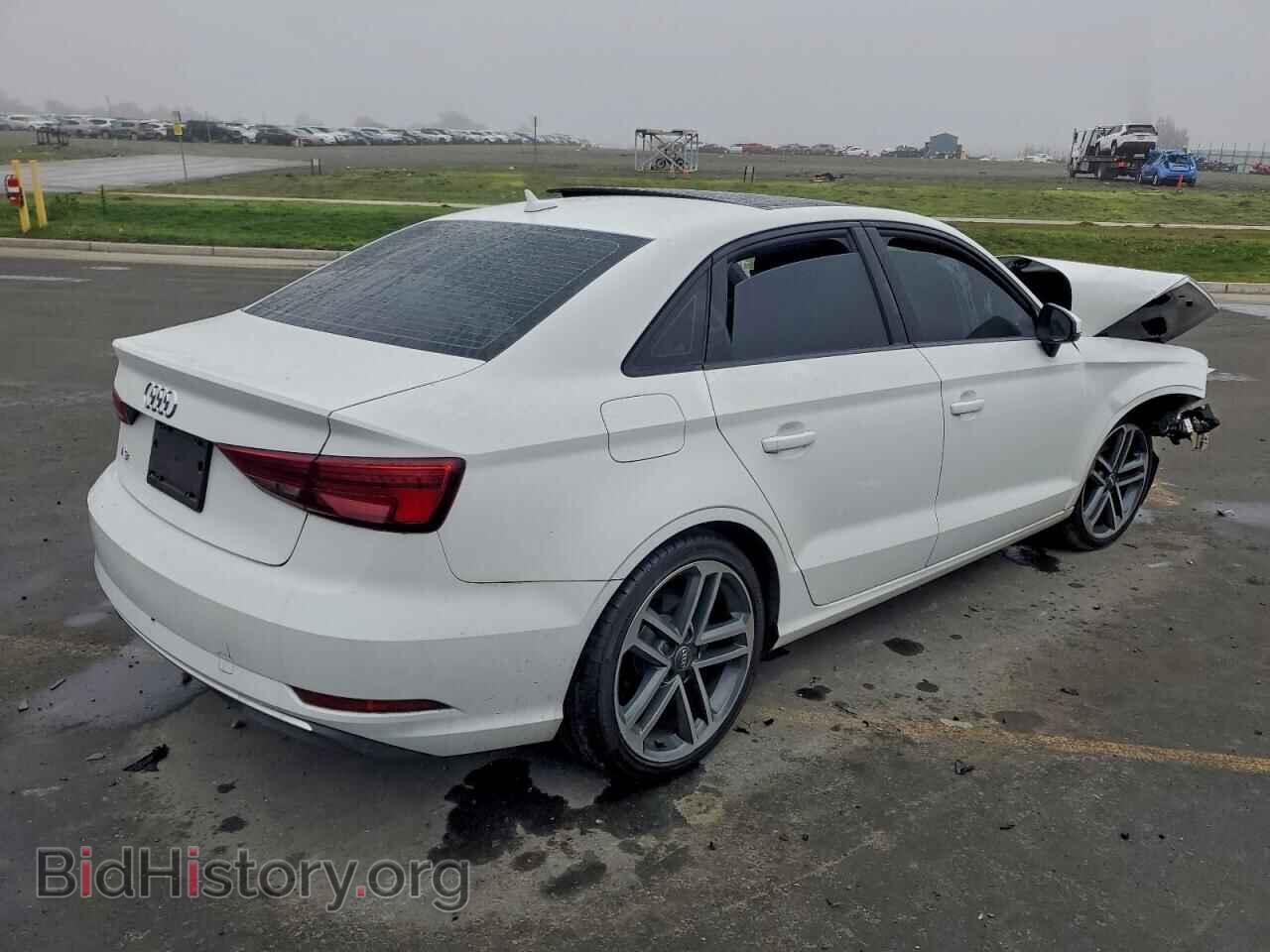2018 AUDI A3 - VIN: WAUAUGFFXJ1022058 - Фото 3