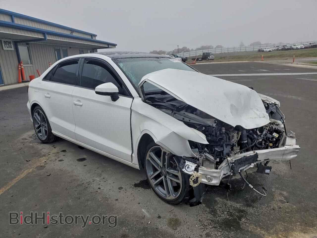 2018 AUDI A3 - VIN: WAUAUGFFXJ1022058 - Фото 4