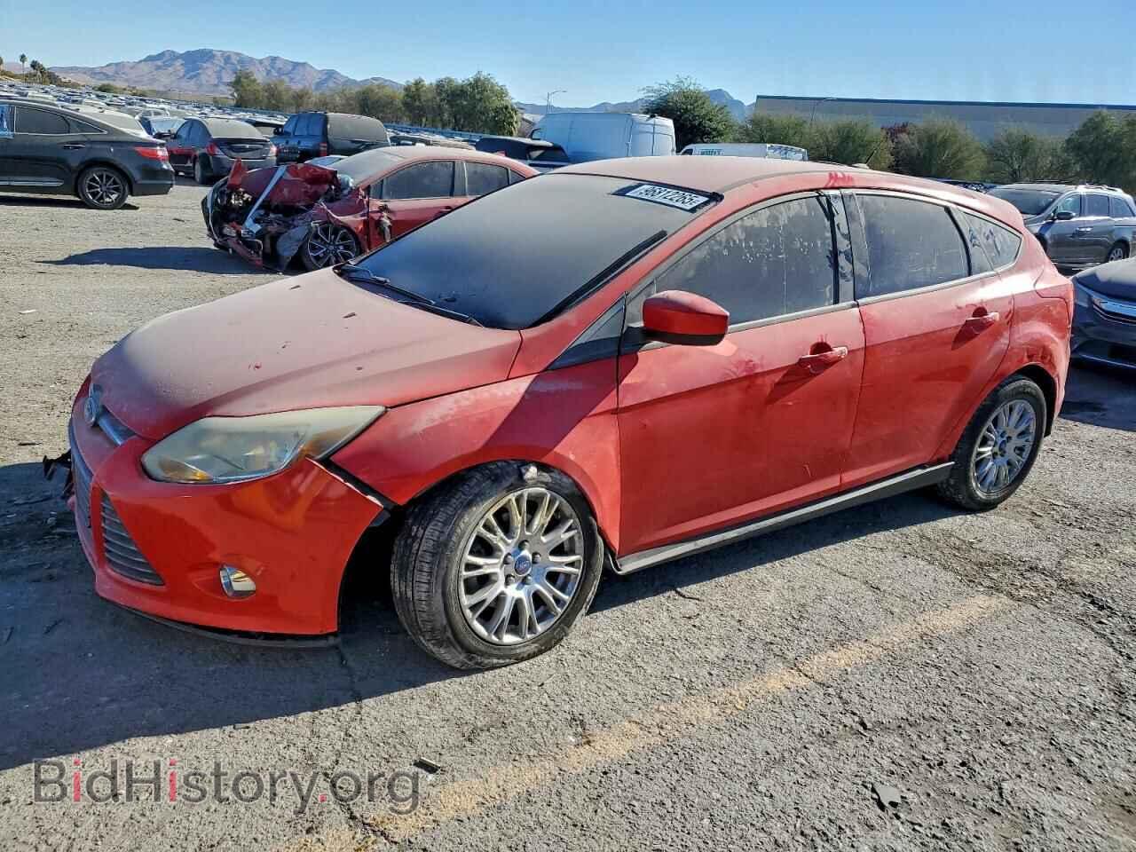 Photo 1FAHP3K28CL303292 - FORD FOCUS 2012
