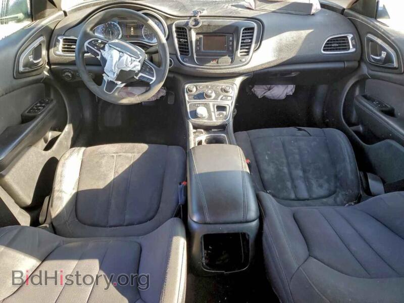 2015 Chrysler 200 (VIN 1C3CCCAB6FN622348) — photo 8 of 12