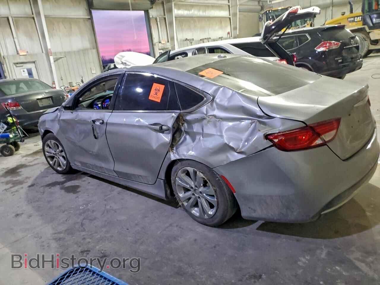 2015 CHRYSLER 200 - VIN: 1C3CCCABXFN590228 - Photo 2