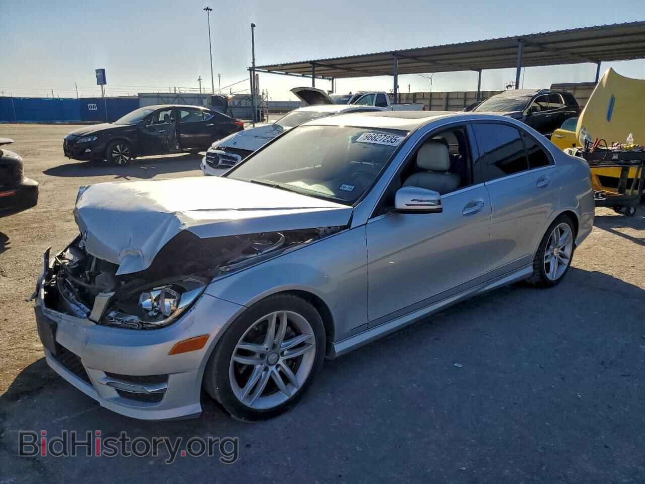 Photo WDDGF4HB4DR266557 - MERCEDES-BENZ C-CLASS 2013