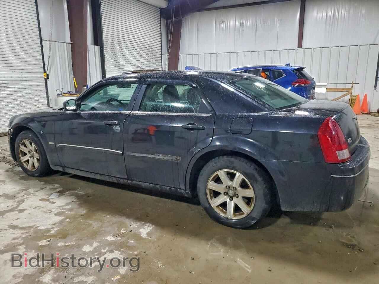 2006 CHRYSLER 300 - VIN: 2C3KA53G26H360973 - Фото 2