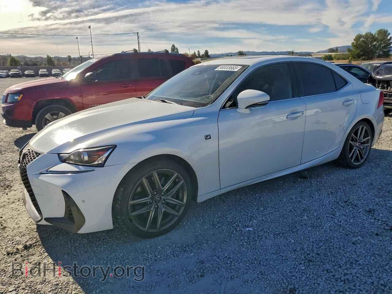 Photo JTHBA1D25J5062892 - LEXUS IS 2018