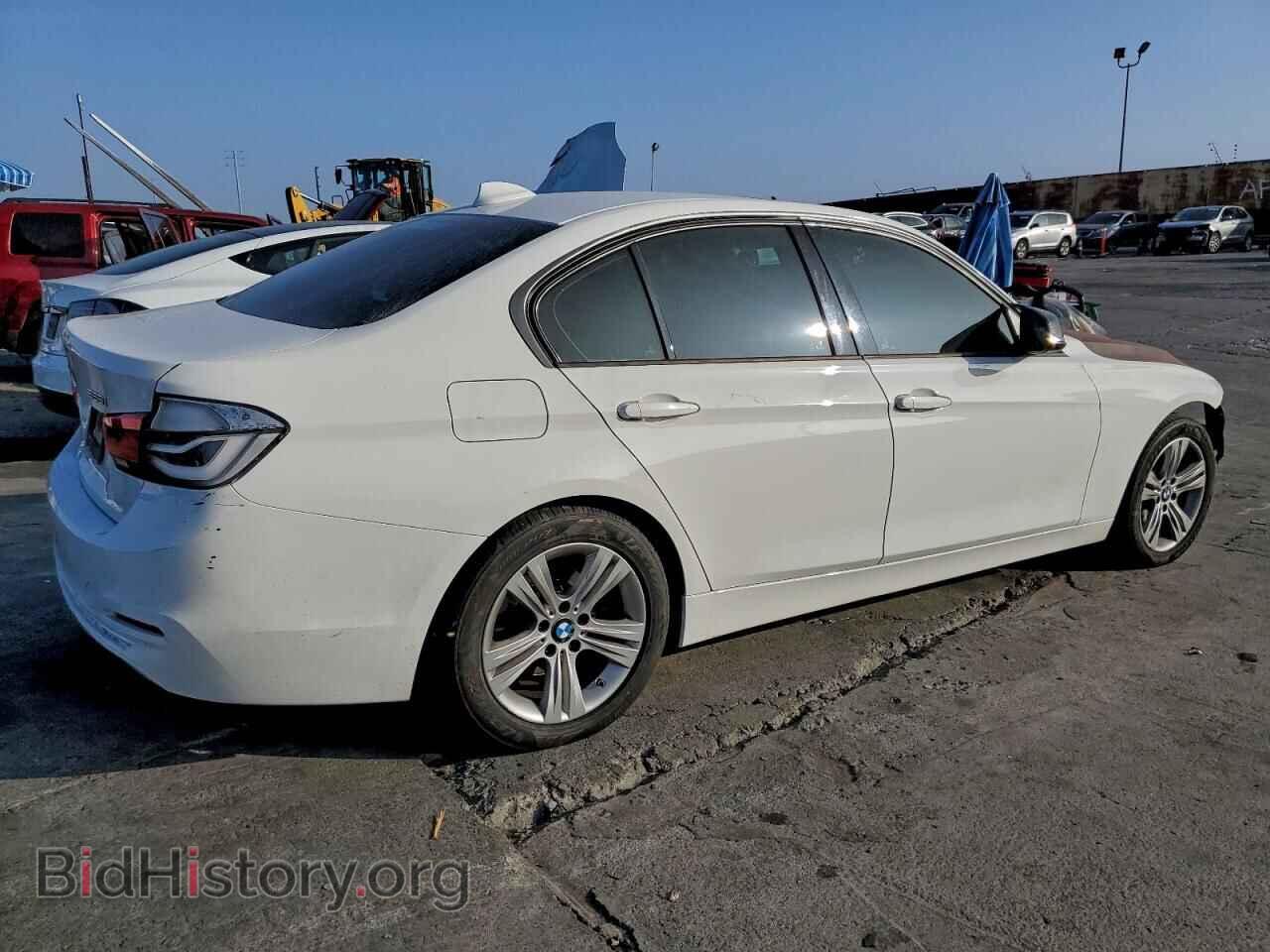2016 BMW 3 SERIES - VIN: WBA8E3G51GNU04765 - Фото 3