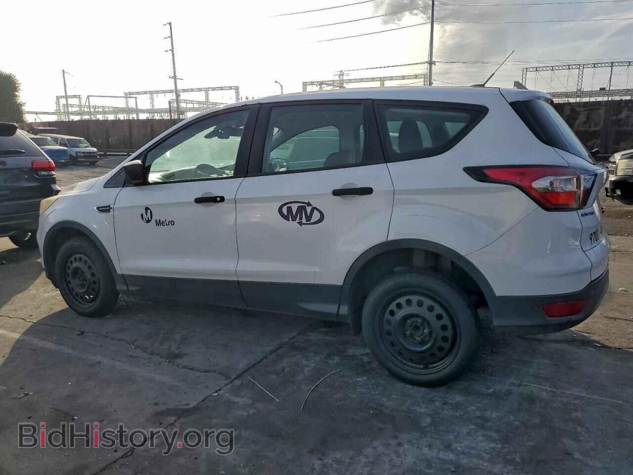 2017 FORD ESCAPE - VIN: 1FMCU0F73HUB53736 - Фото 2