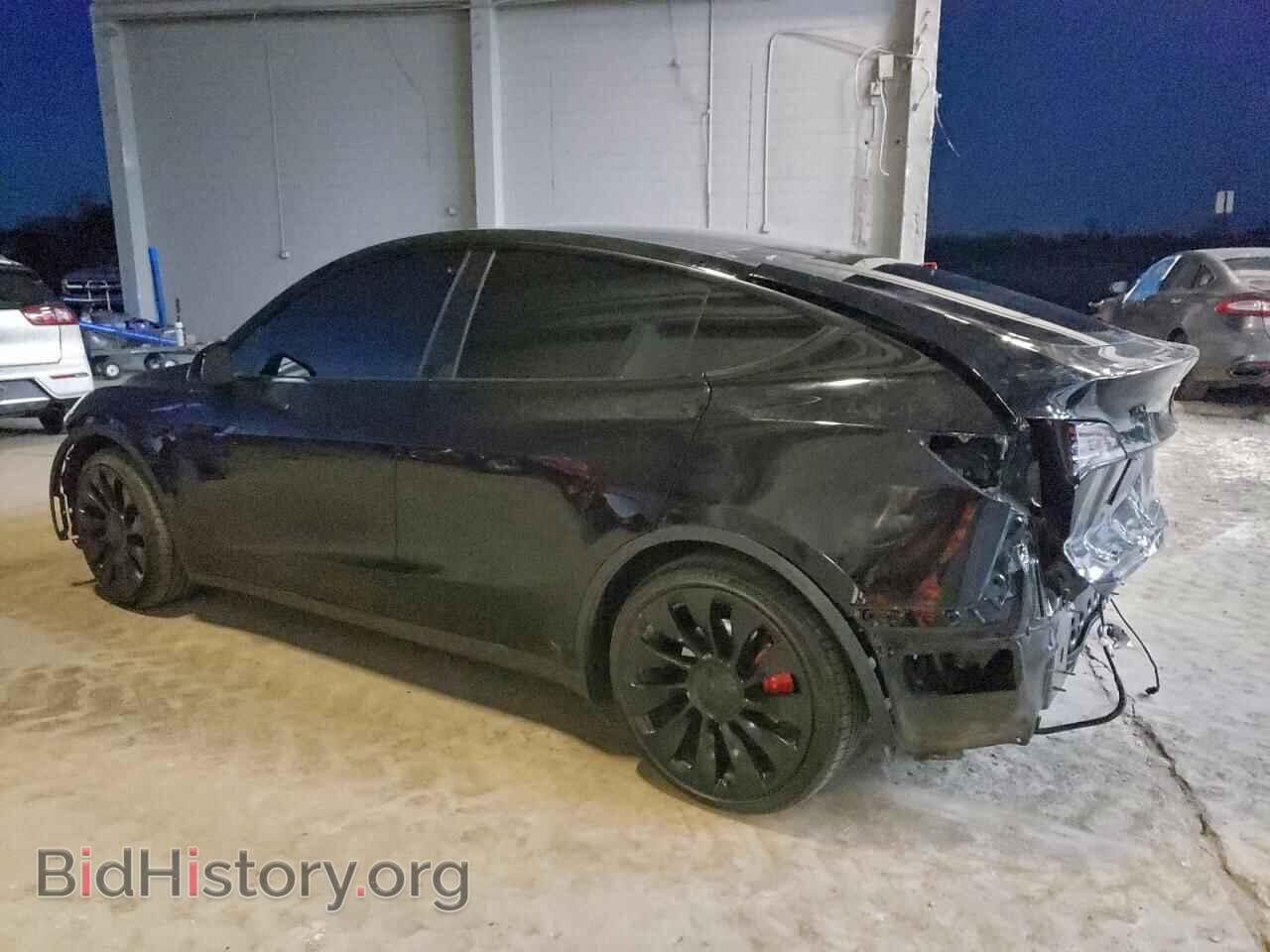 2022 TESLA MODEL Y - VIN: 7SAYGDEF1NF533439 - Photo 2
