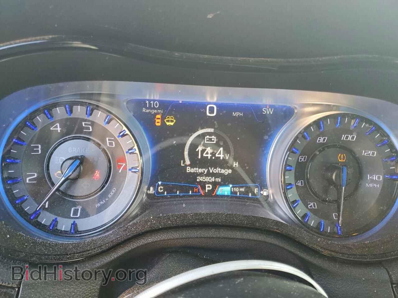 2016 CHRYSLER 300 - VIN: 2C3CCABG6GH282515 - Фото 9