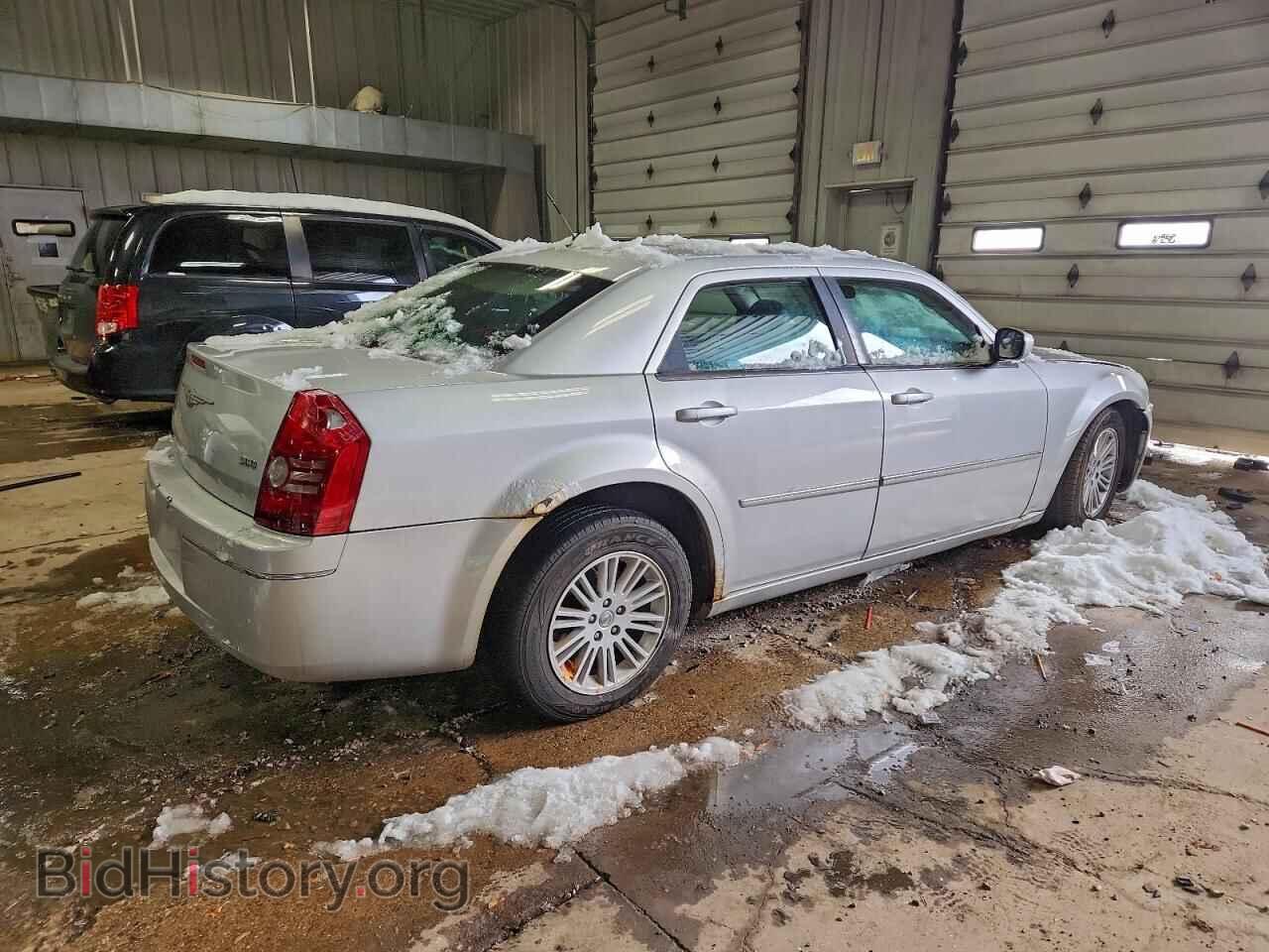 2008 CHRYSLER 300 - VIN: 2C3KA53G48H257881 - Фото 3