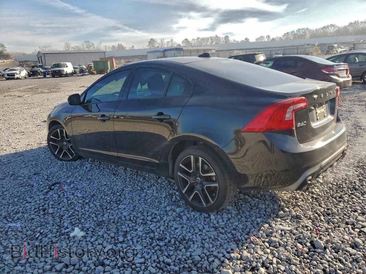 2017 VOLVO S60 - VIN: YV126MFL3H2425450 - Фото 2