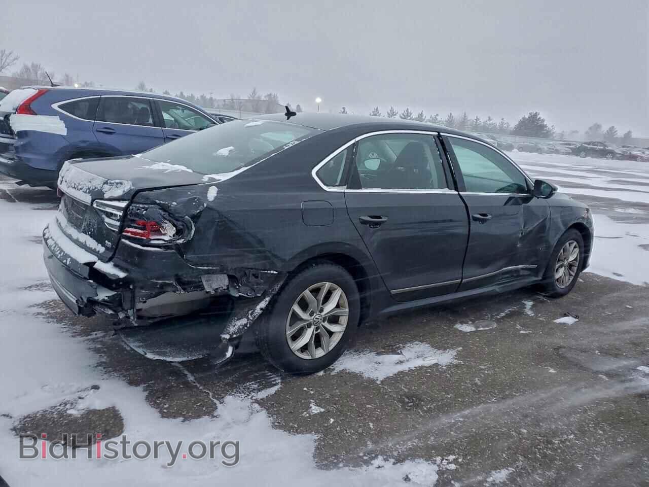 2017 VOLKSWAGEN PASSAT - VIN: 1VWAT7A37HC015521 - Фото 3