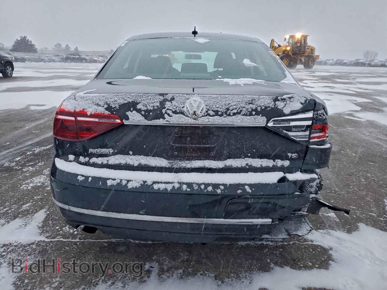 2017 VOLKSWAGEN PASSAT - VIN: 1VWAT7A37HC015521 - Фото 6
