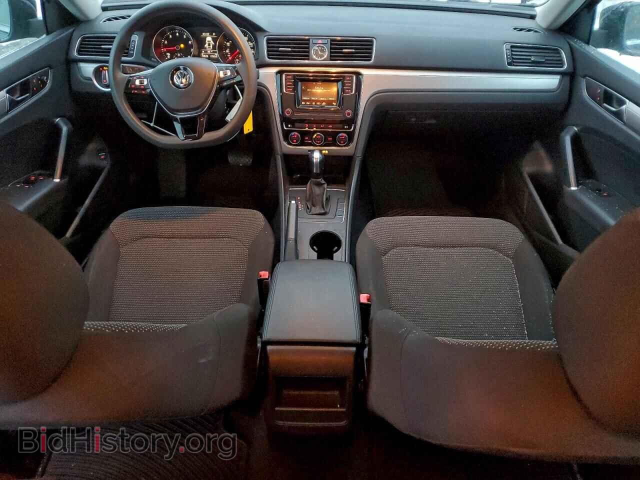2017 VOLKSWAGEN PASSAT - VIN: 1VWAT7A37HC015521 - Фото 8