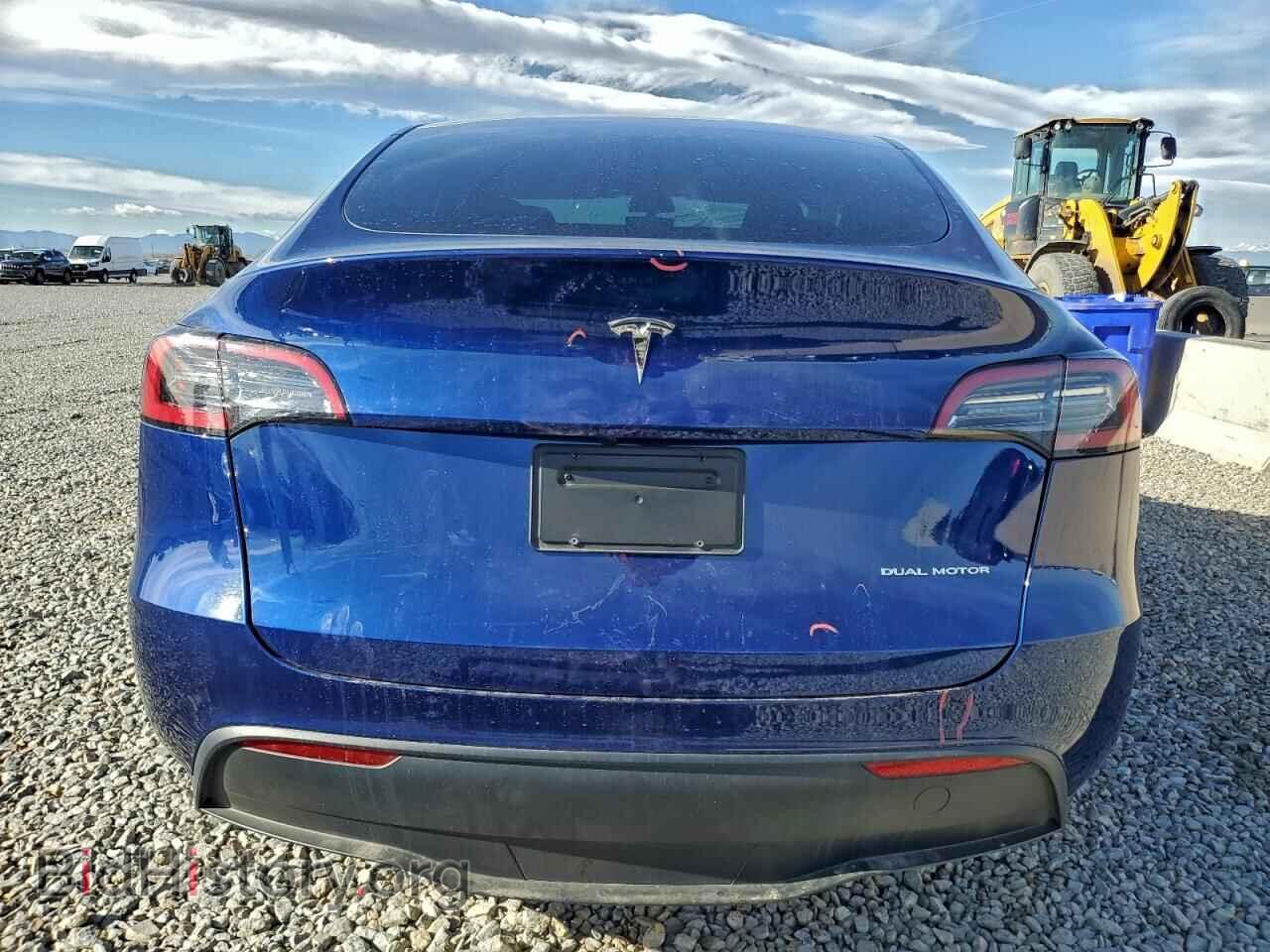 2023 TESLA MODEL Y - VIN: 7SAYGDEEXPF609489 - Фото 6