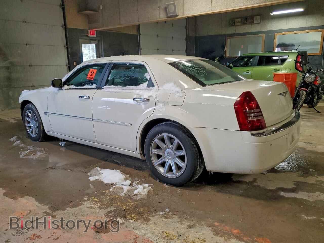 2006 CHRYSLER 300 - VIN: 2C3LA63H06H451226 - Фото 2