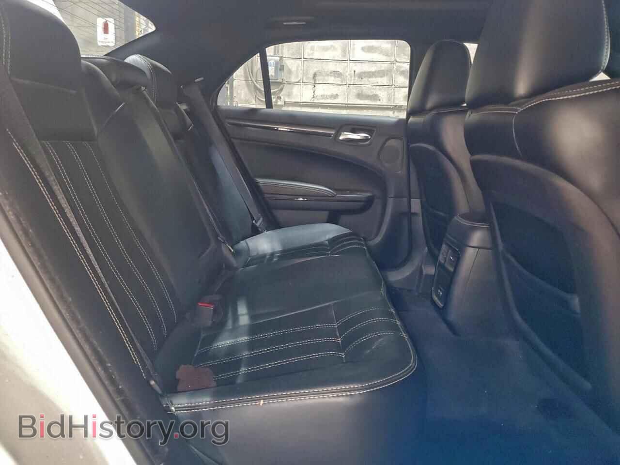 2015 CHRYSLER 300 - VIN: 2C3CCAGG8FH876272 - Фото 10