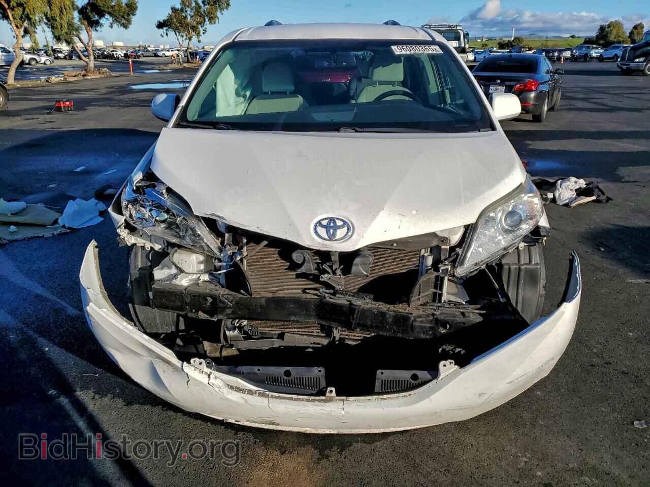 2017 TOYOTA All Models - VIN: 5TDKZ3DC9HS770100 - Фото 5