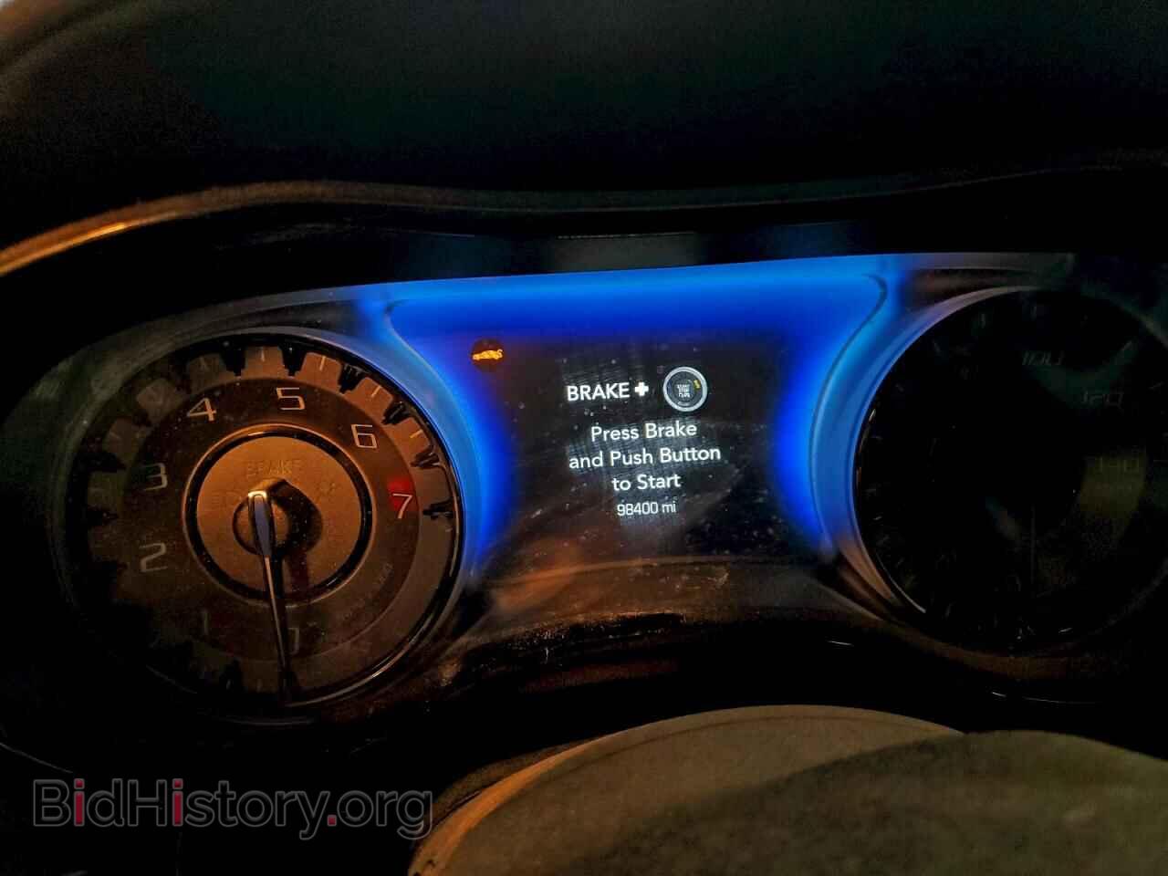 2019 CHRYSLER 300 - VIN: 2C3CCABG9KH609837 - Фото 9