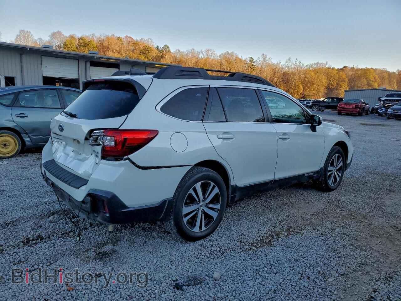 2018 SUBARU OUTBACK - VIN: 4S4BSENC7J3373406 - Фото 3