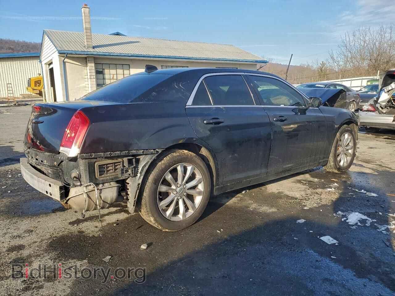 2017 CHRYSLER 300 - VIN: 2C3CCARG8HH586128 - Фото 3