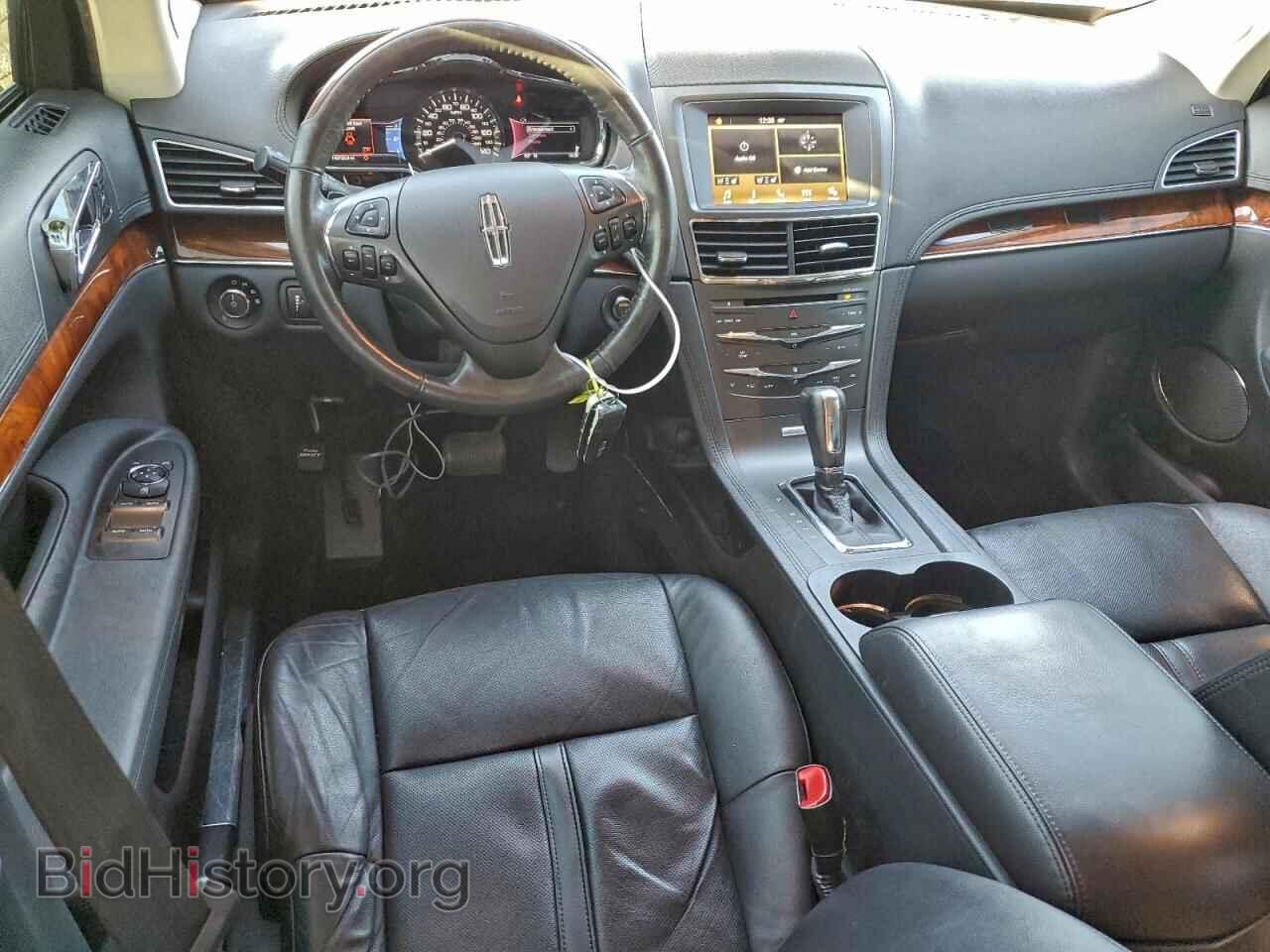 2016 LINCOLN MKT - VIN: 2LMHJ5FK0GBL02497 - Photo 8