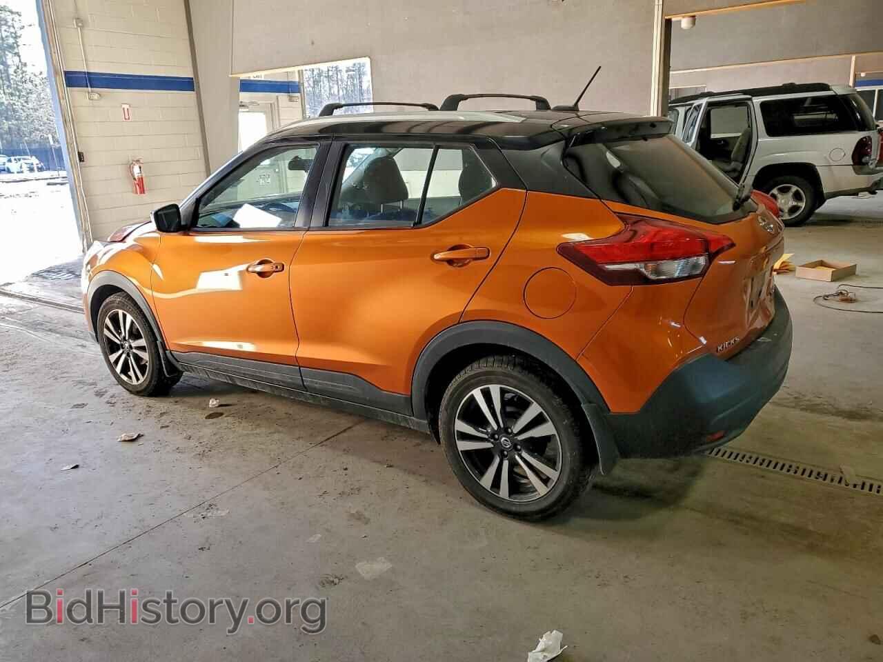 2019 NISSAN KICKS - VIN: 3N1CP5CU3KL530718 - Фото 2