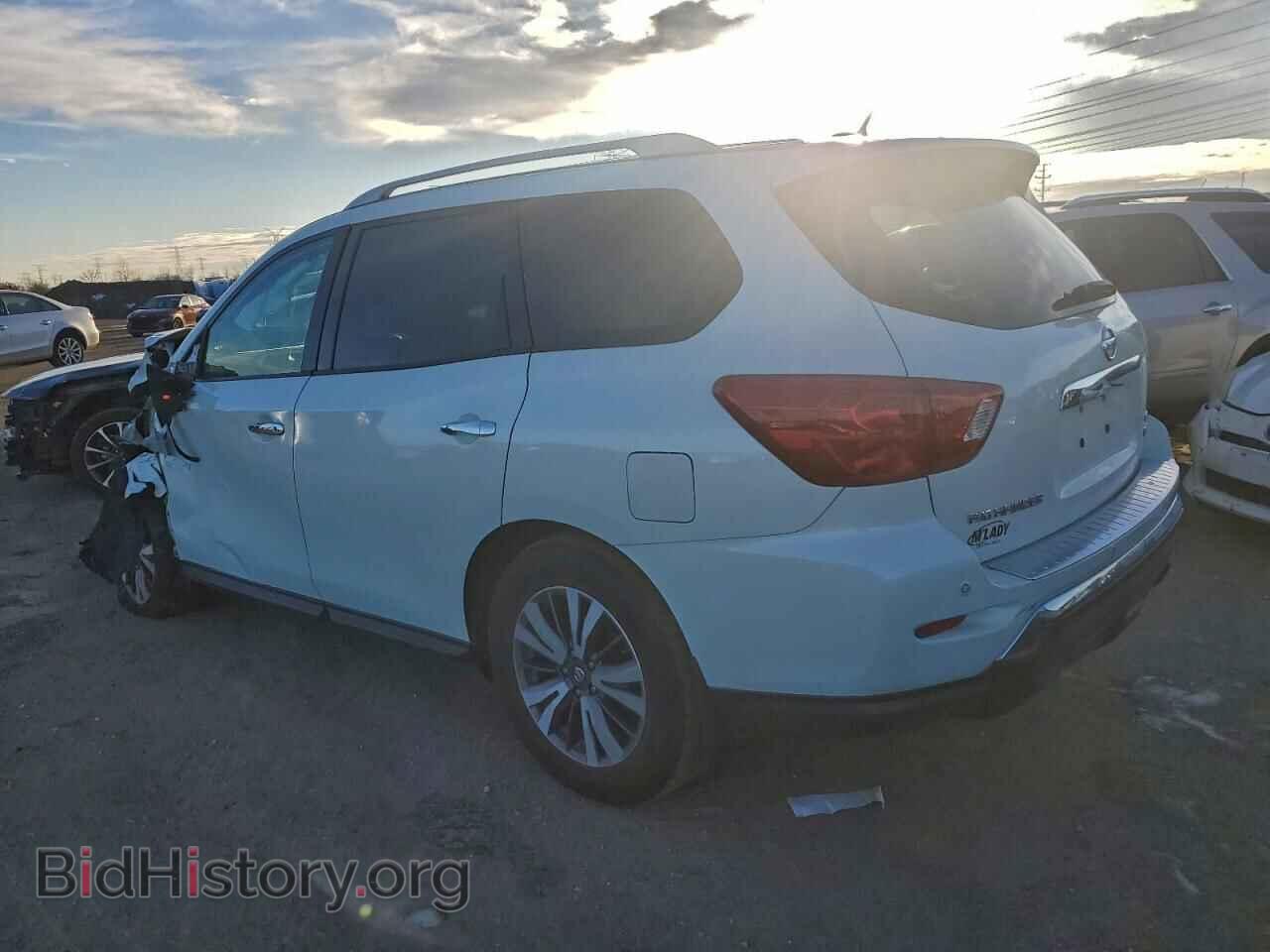 2017 NISSAN PATHFINDER - VIN: 5N1DR2MM1HC611371 - Фото 2