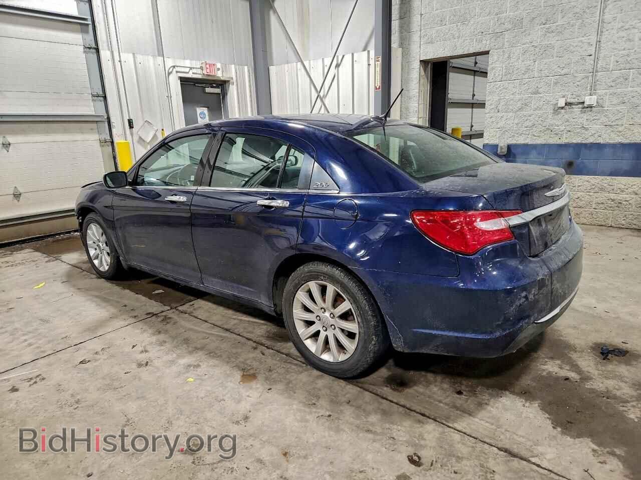 2013 CHRYSLER 200 - VIN: 1C3CCBCG3DN609461 - Фото 2