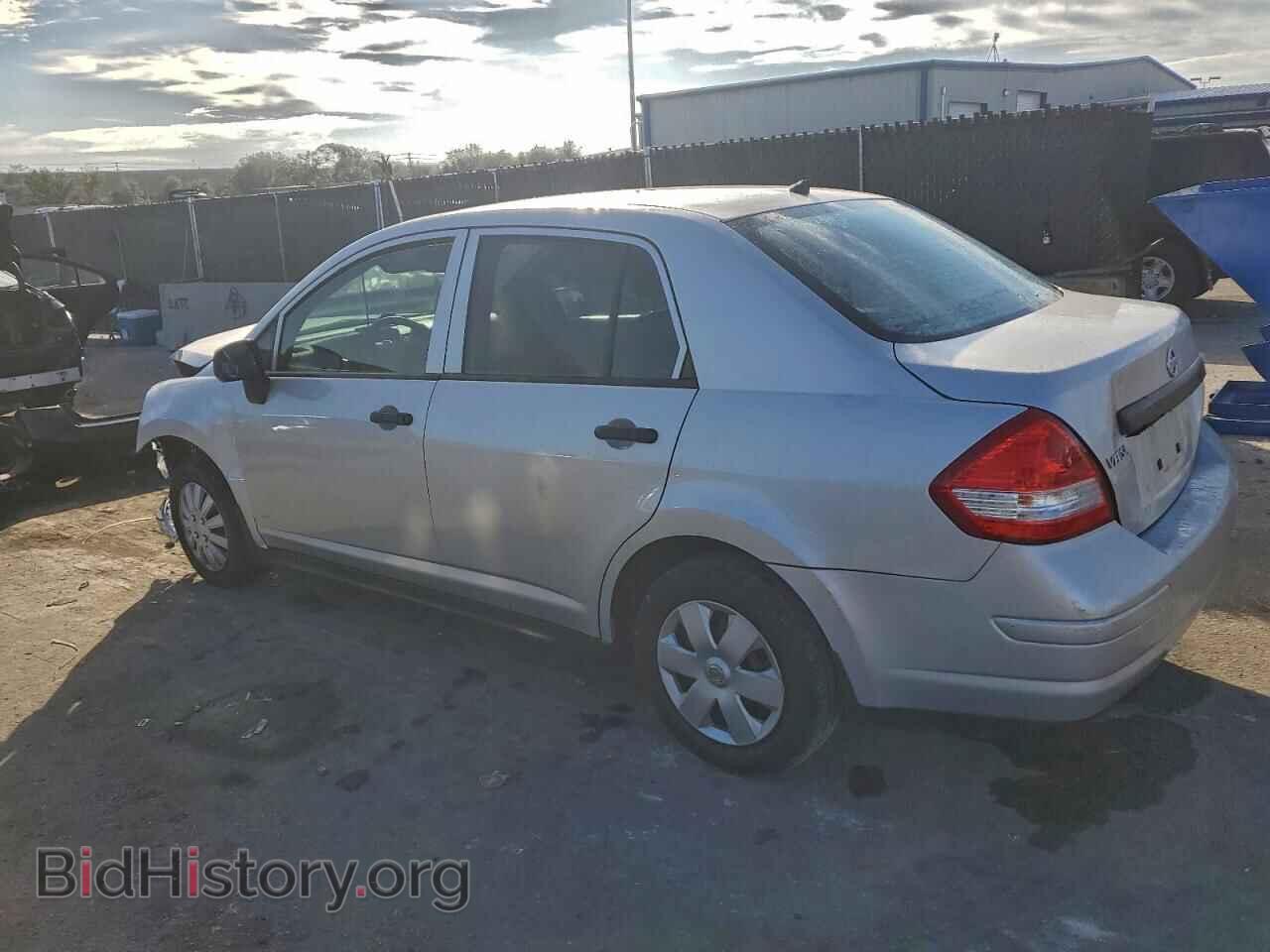 2011 NISSAN VERSA - VIN: 3N1CC1AP3BL456928 - Фото 2