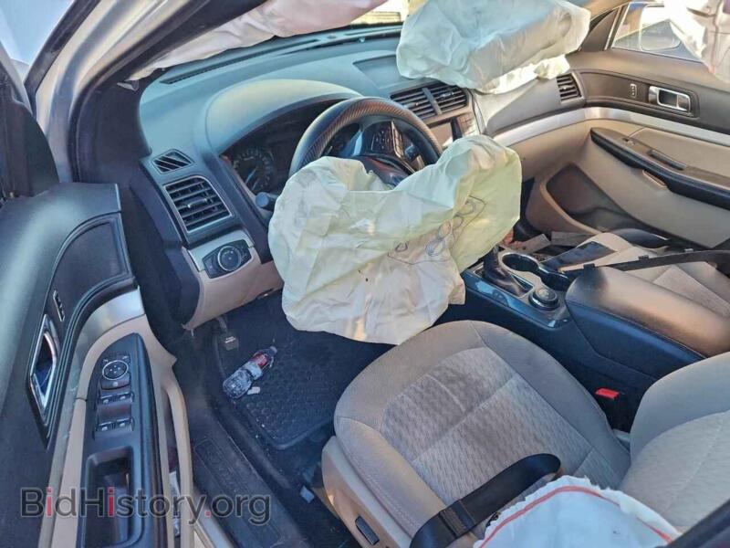 2018 Ford EXPLORER (VIN 1FM5K8B87JGB31092) — photo 8 of 15