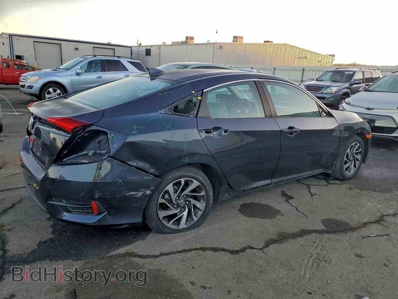2018 HONDA CIVIC - VIN: 2HGFC2F71JH524256 - Фото 3