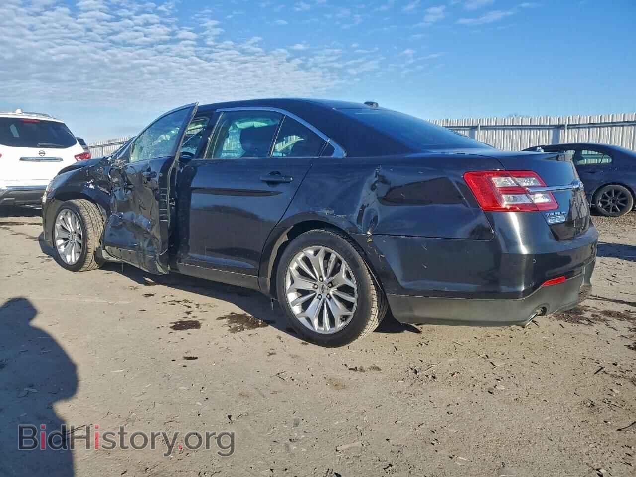 2018 FORD TAURUS - VIN: 1FAHP2F85JG130054 - Фото 2