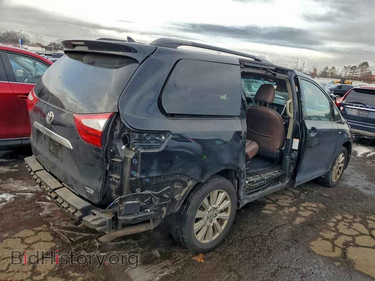 2017 TOYOTA All Models - VIN: 5TDDZ3DC5HS146934 - Фото 3