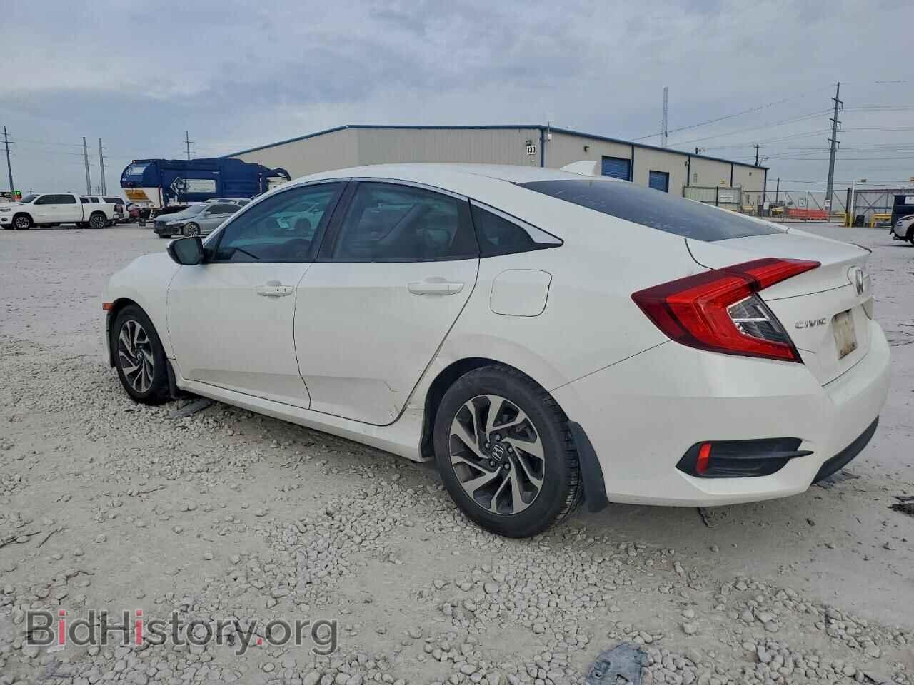 2018 HONDA CIVIC - VIN: 19XFC2F72JE008787 - Фото 2