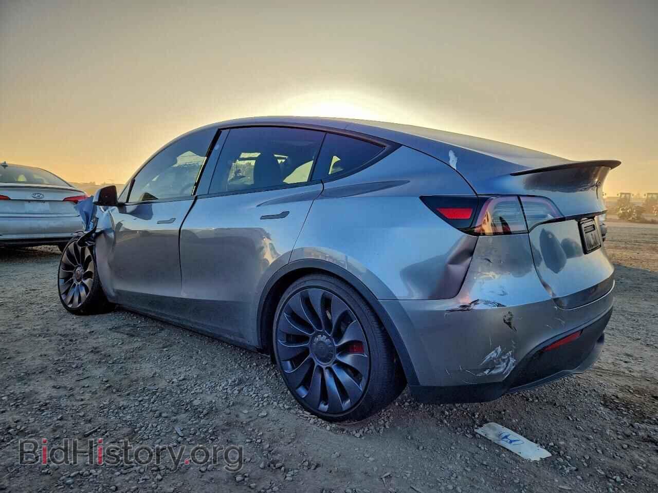 2024 TESLA MODEL Y - VIN: 7SAYGDEF0RA306200 - Фото 2