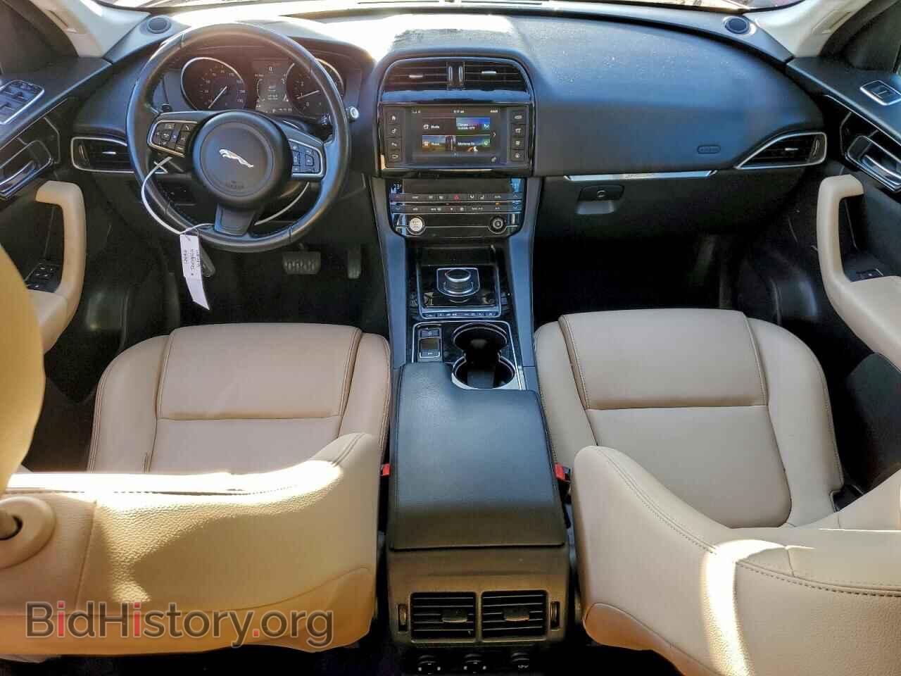 2017 JAGUAR F-PACE - VIN: SADCJ2BVXHA884750 - Фото 8